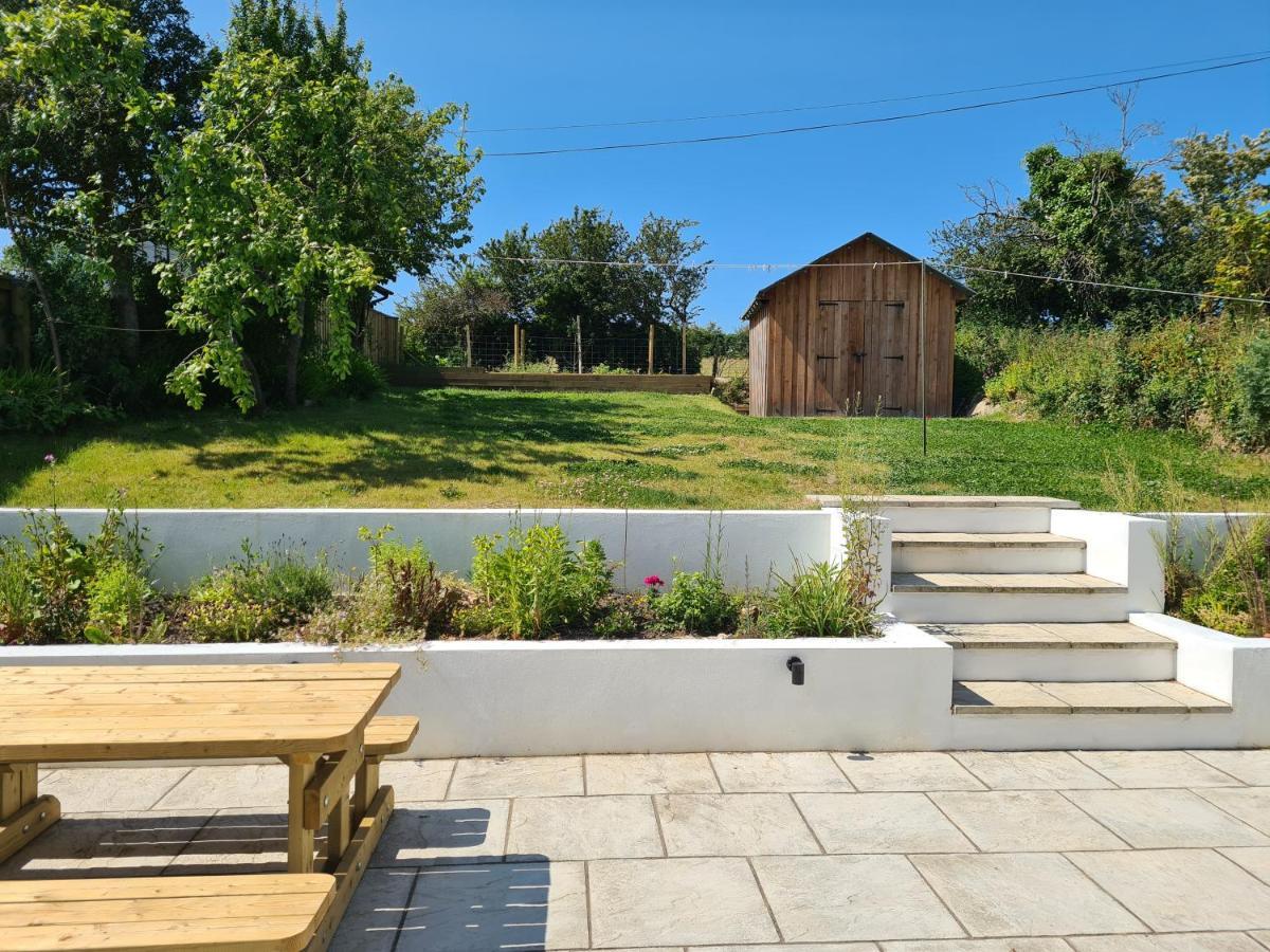 Cippinstone Villa Newport  Exterior photo